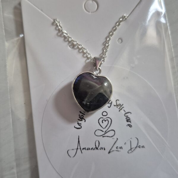 azd Labradorite Heart Pendant